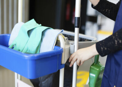 materiel-indispensable-pour-un-menage-rapide_AMS-Mulhouse